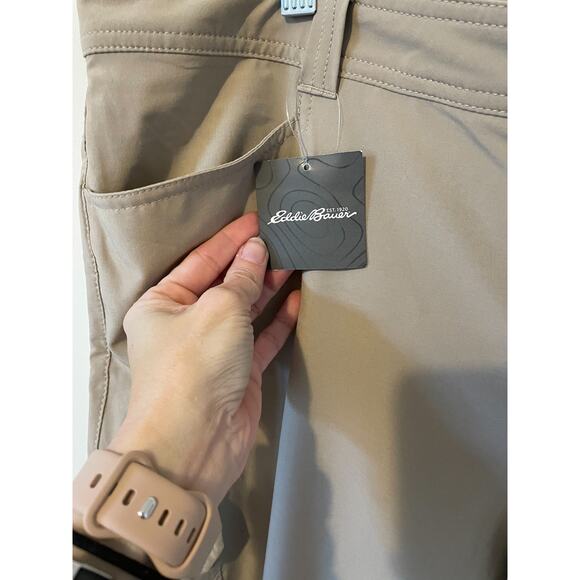 Eddie Bauer Lightweight Hiking Cargo Fast Dry Pants Khaki Tan Size 18 NEW - Picture 8 of 9